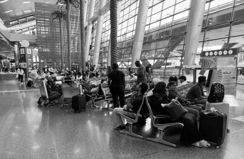 US asks Americans to leave Middle East